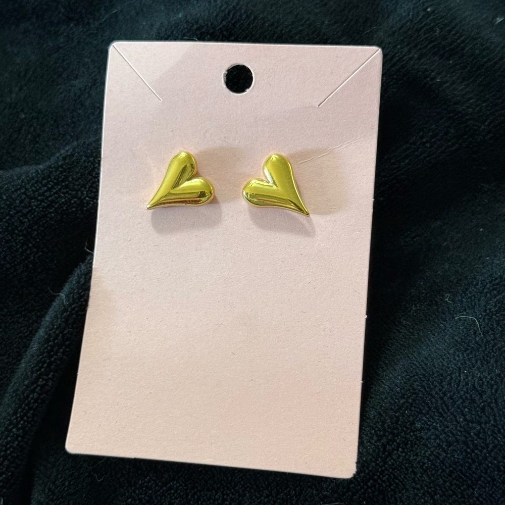 Heart shaped women earrings